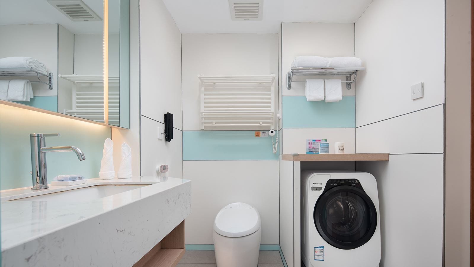 rooms-new-deluxe-sea-view-room-area-1