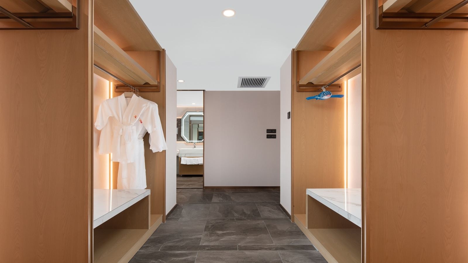 rooms-family-room-for-3-people-area-1