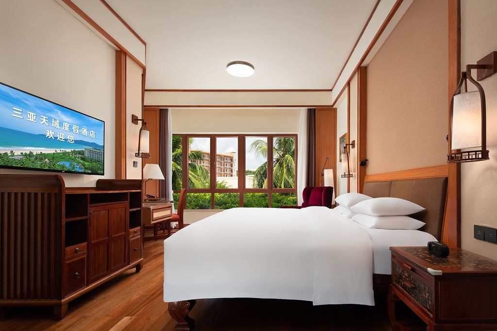 rooms-2-bedroom-and-1-living-elegant-sea-view-family-room-area-2