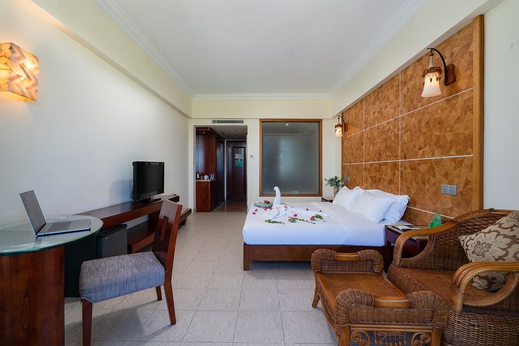 rooms-deluxe-ocean-view