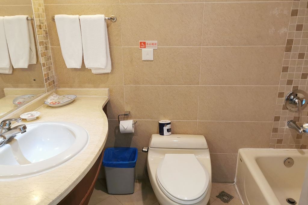 rooms-family-flat-suite-twin+single-bed-2+1