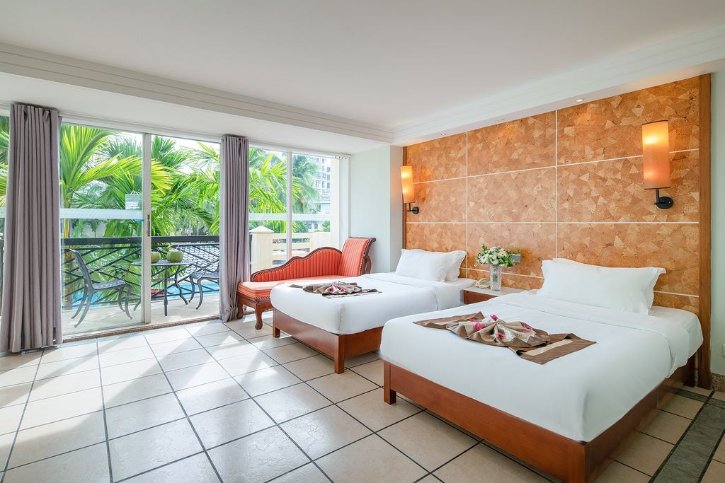 rooms-pool-view-villa