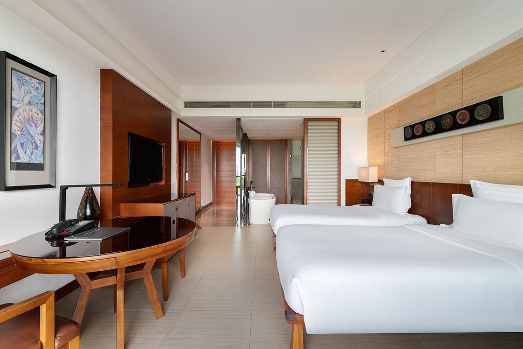 rooms-executive-deluxe-ocean-view-room