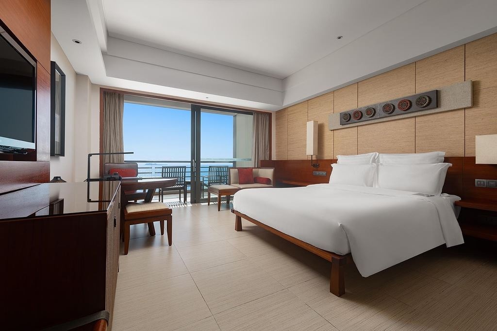 rooms-executive-deluxe-ocean-view-room