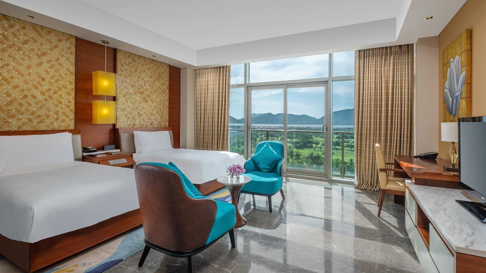 rooms-grand-golf-view-room