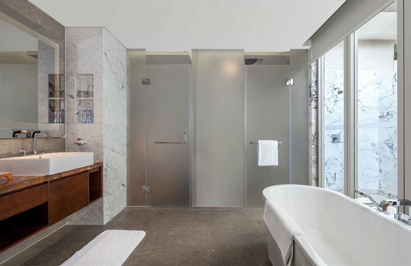 rooms-one-bedroom-villa-with-constanttemperature-swimming-pool