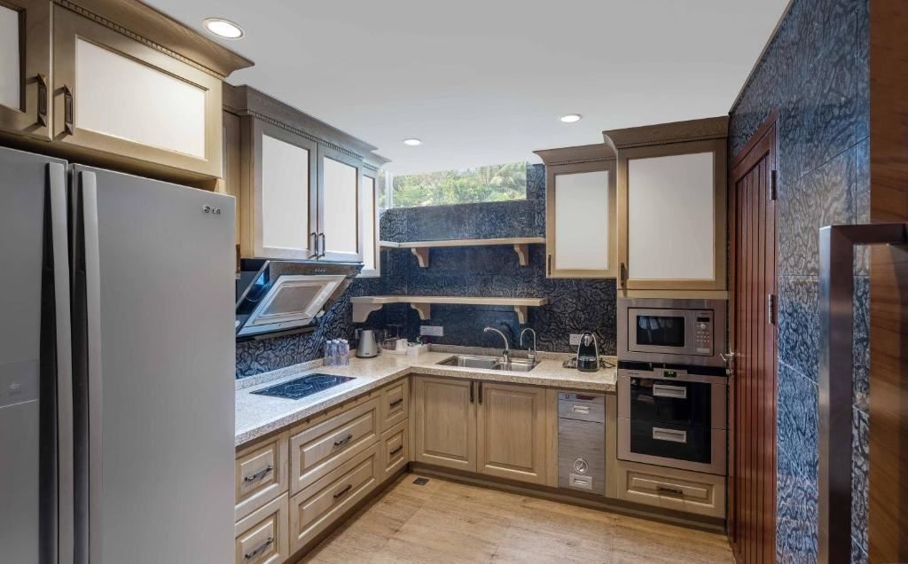 rooms-threebedroom-villa-with-constanttemperature-swimming-pool