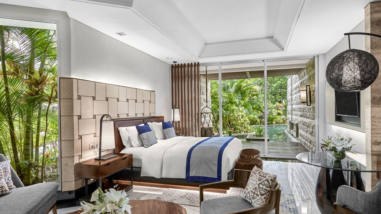 rooms-luxury-room-pool-access