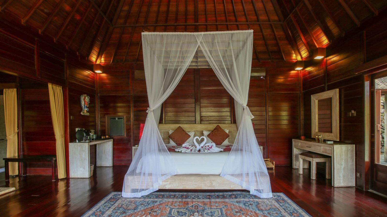 rooms-river-front-pool-villa