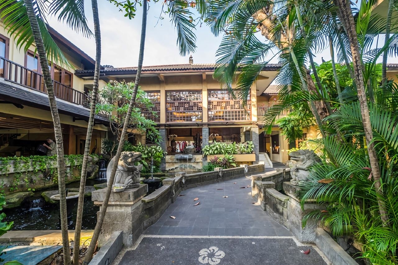 general-main-building