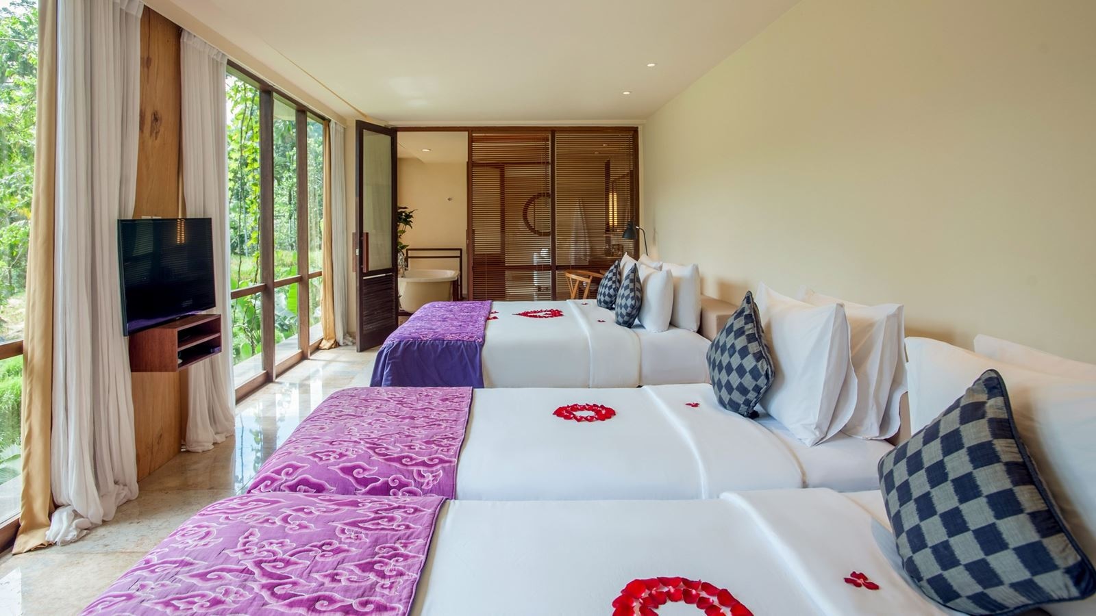 rooms-family-suite-room