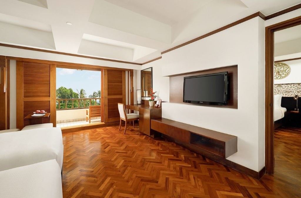 rooms-family-room-for-4