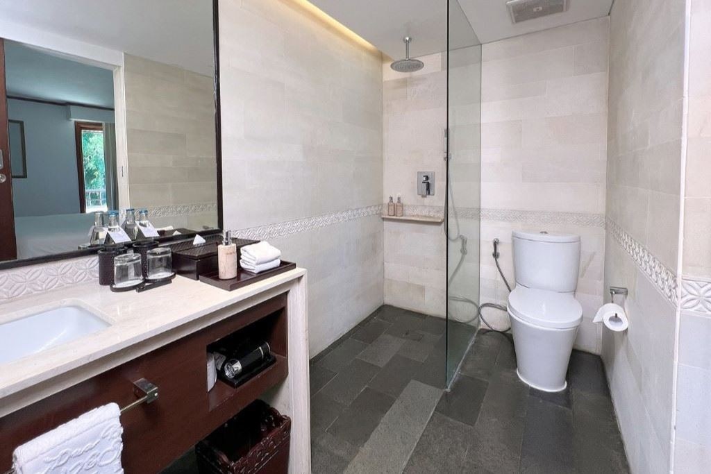 rooms-family-room-for-4