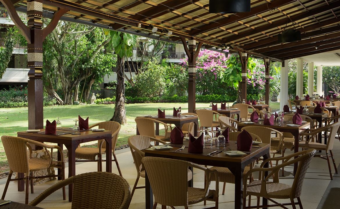 restaurants-the-square