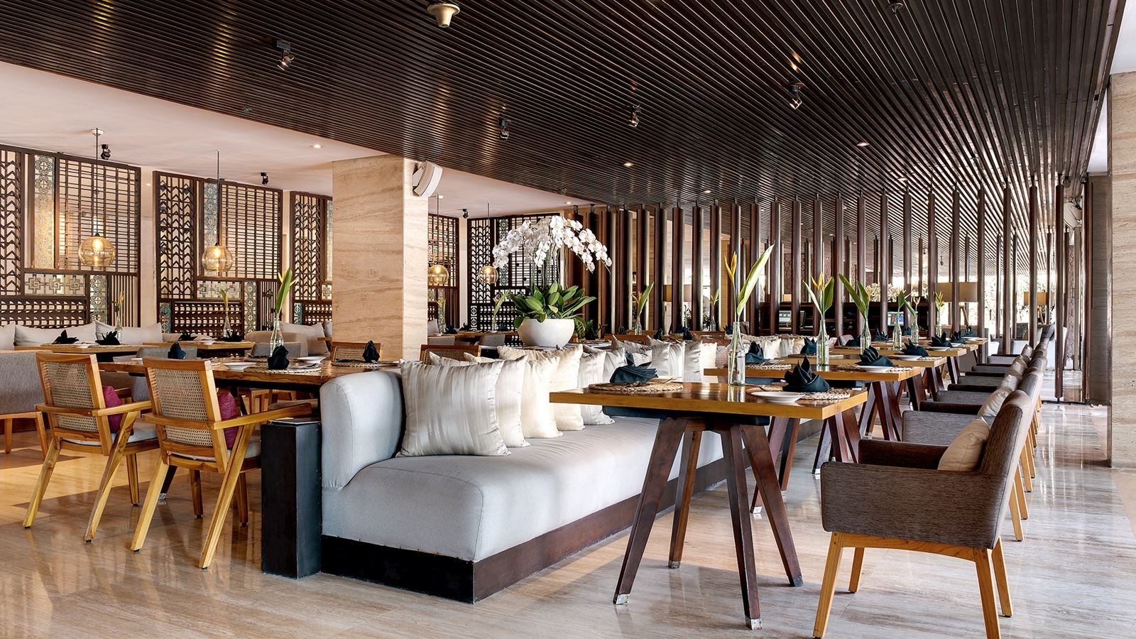 restaurants-sunset-on-seminyak-restaurant