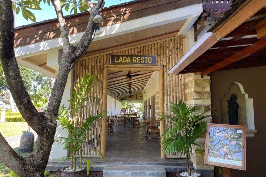 restaurants-lada-resto