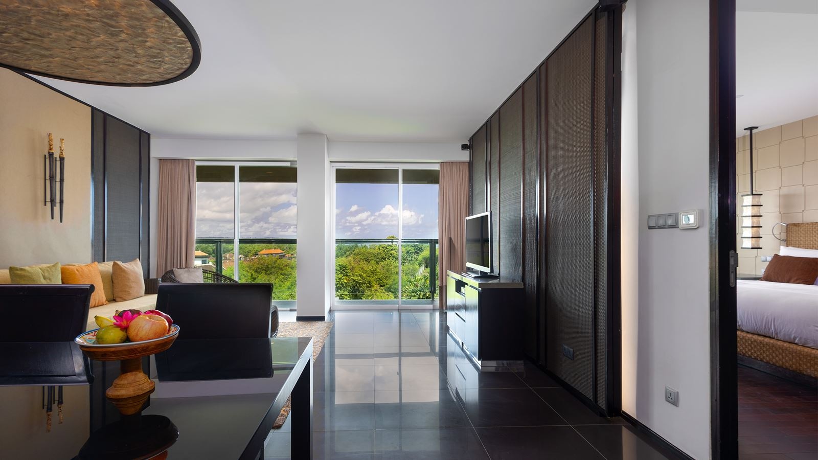 rooms-two-bedroom-suite-pool-view