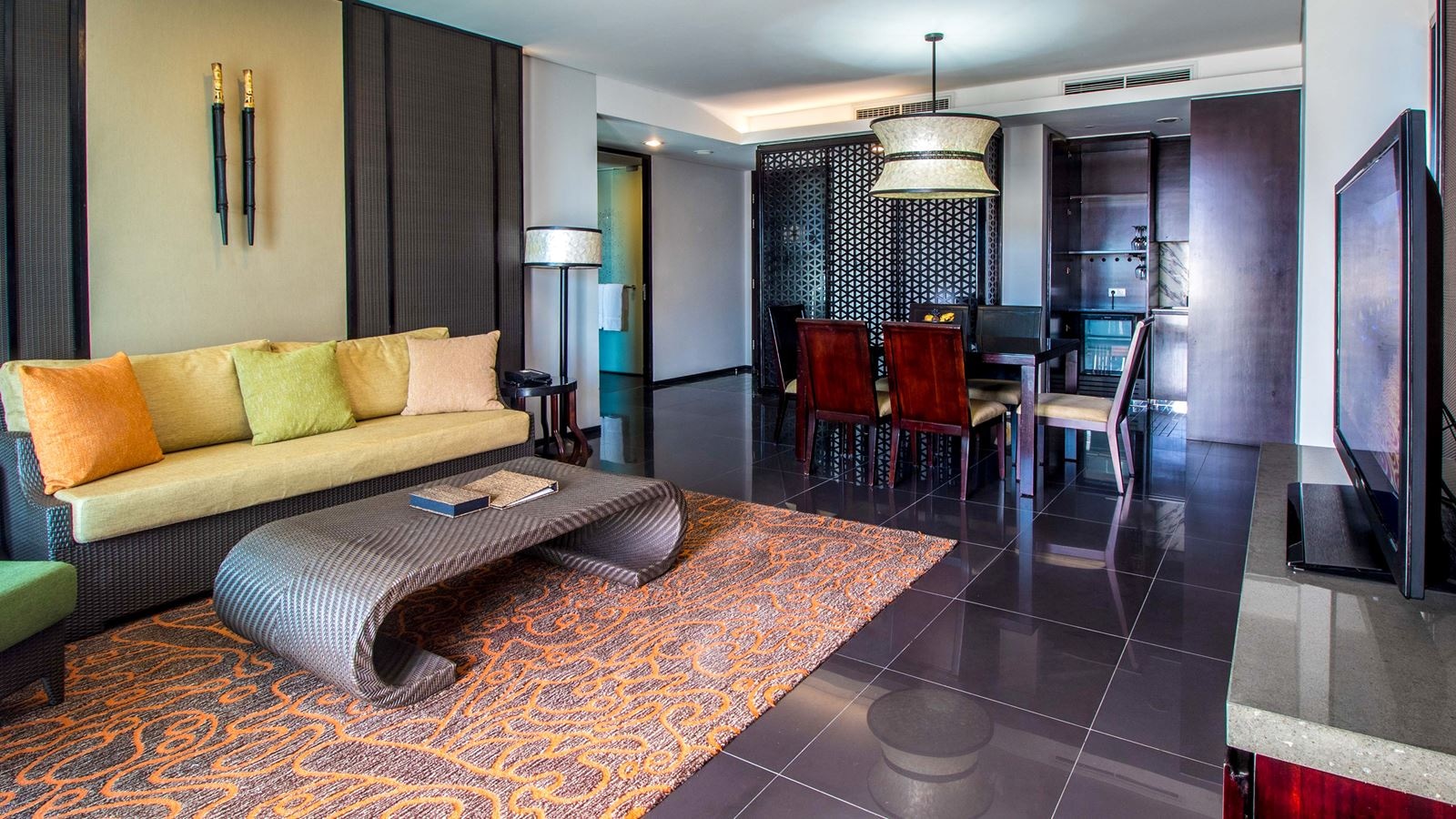 rooms-two-bedroom-suite-pool-view