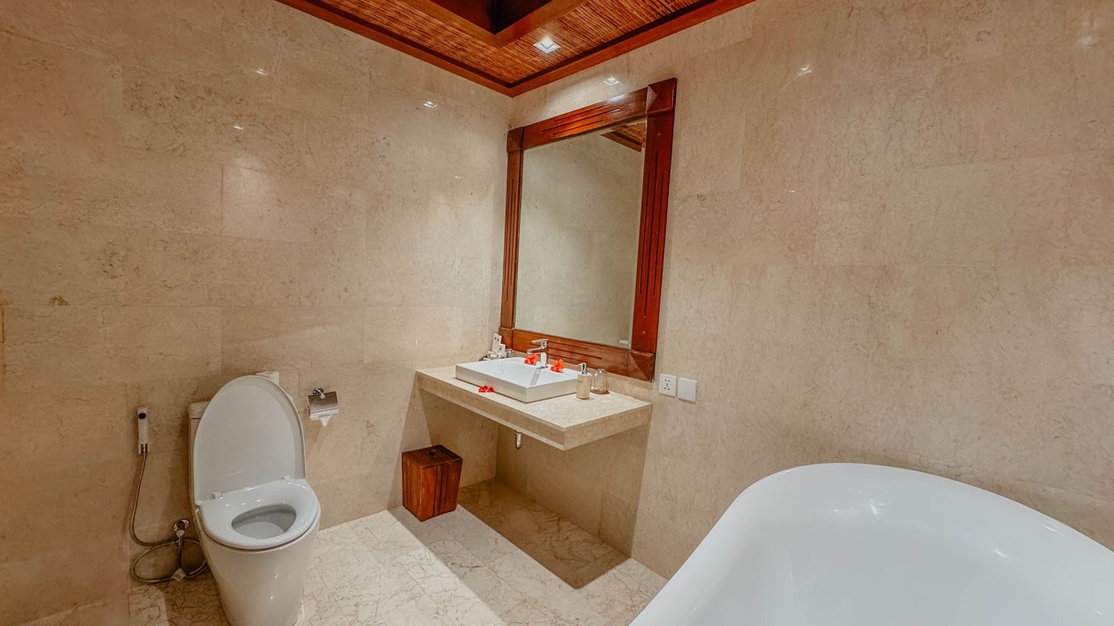 rooms-tjampuhan-suite-room