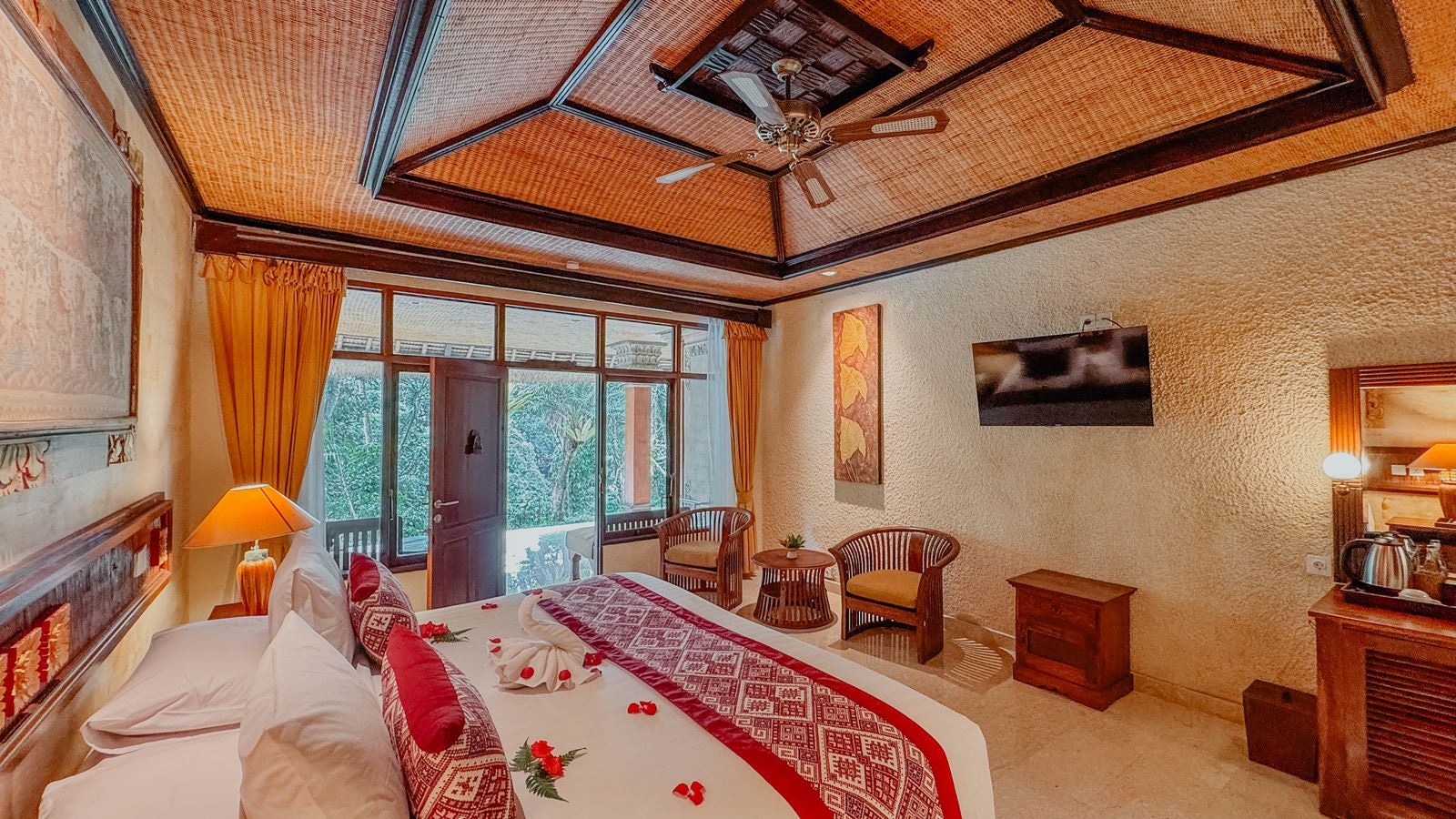 rooms-tjampuhan-suite-room