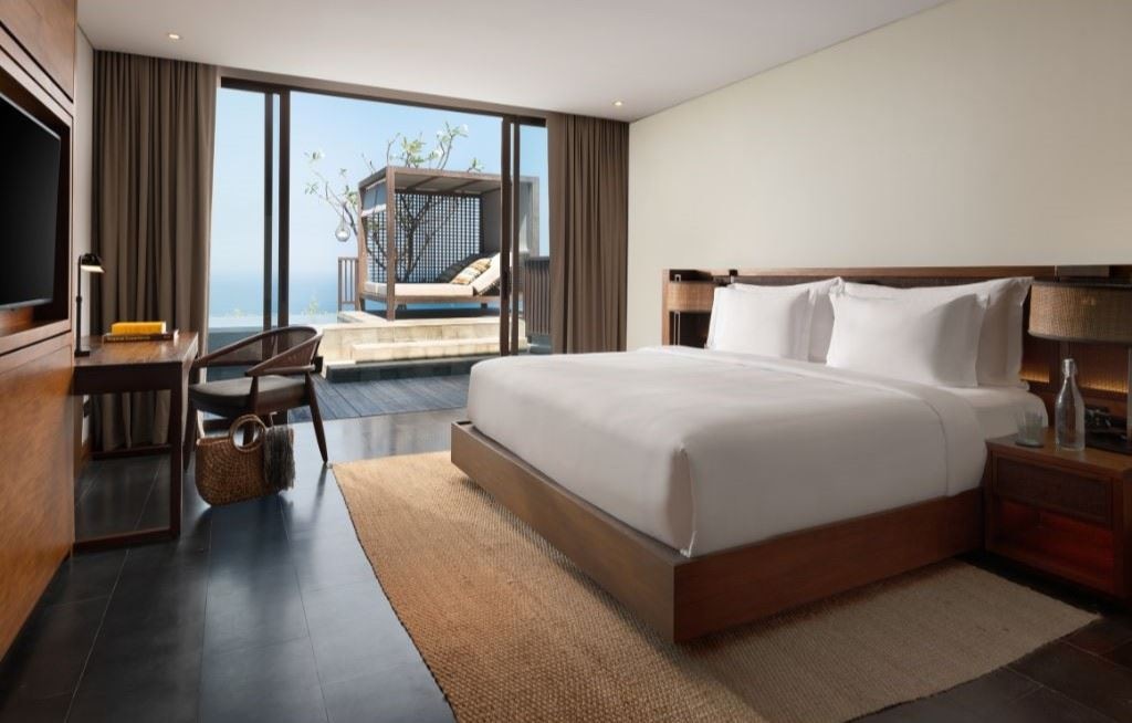 rooms-sky-penthouse-suite-with-pool-two-bedroom