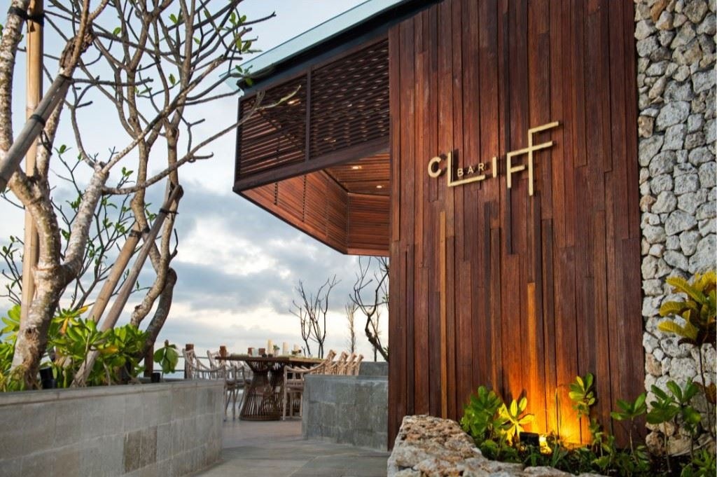 restaurants-cliff-bar