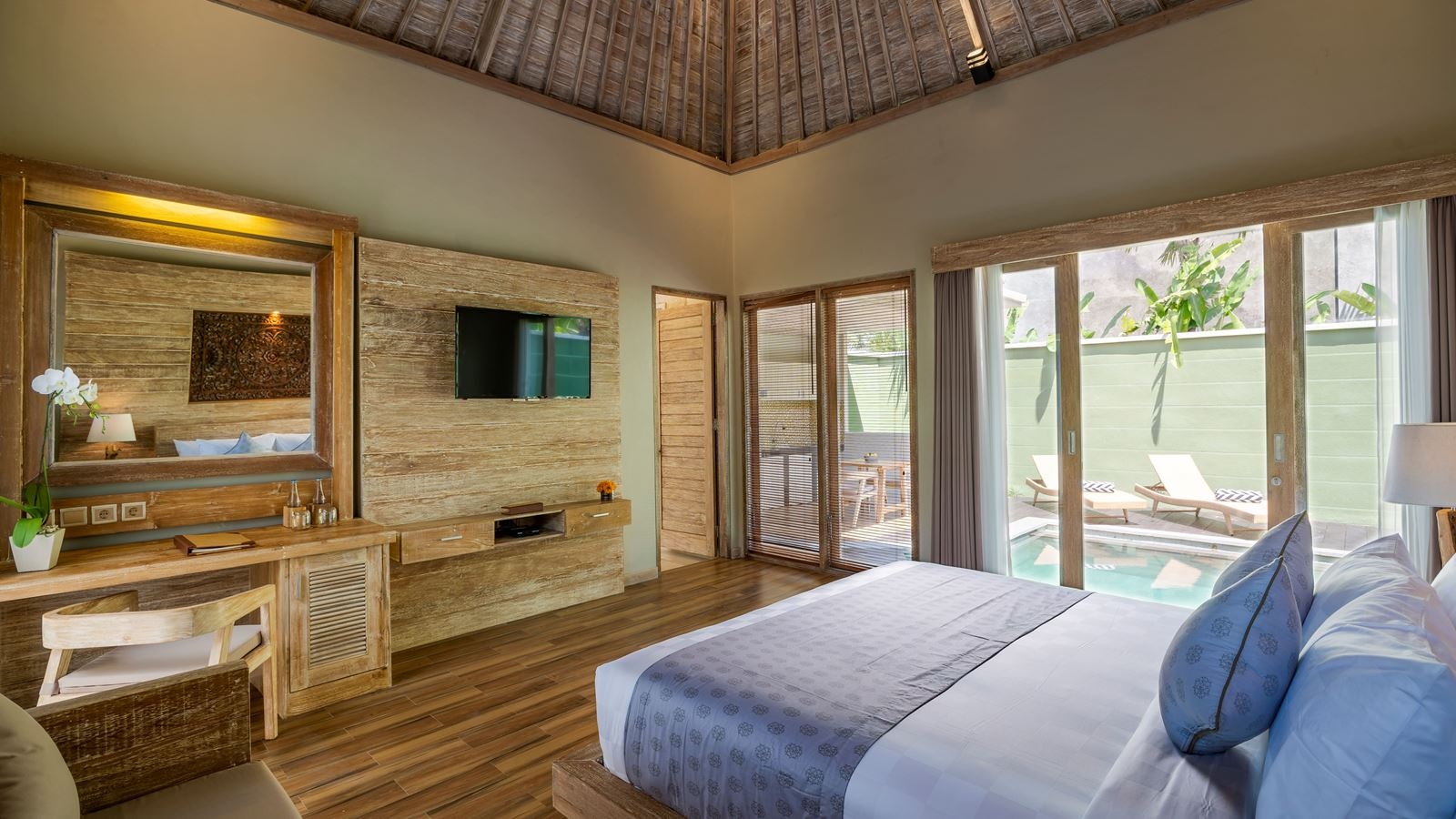 rooms-one-bedroom-pool-villa