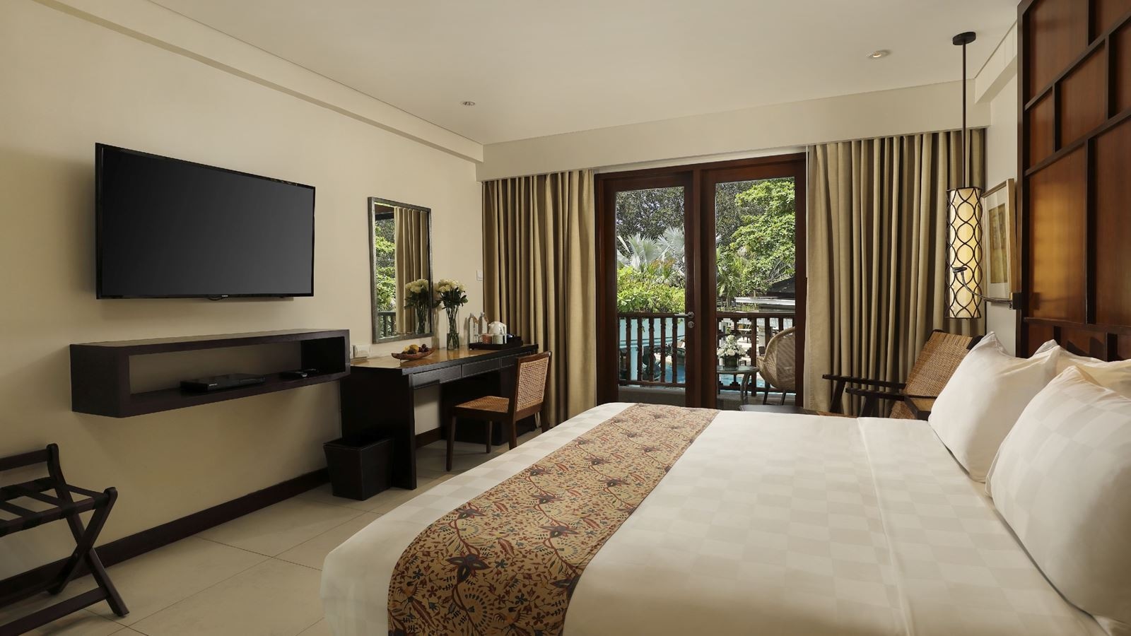 rooms-deluxe-lagoon-view