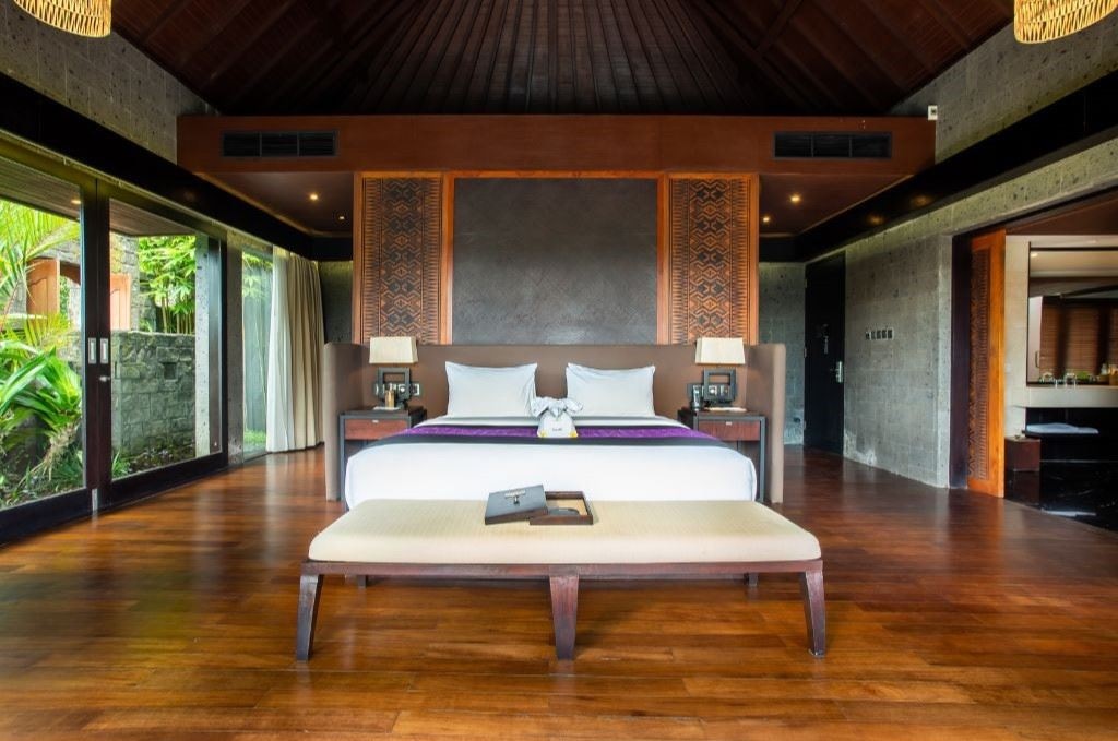 rooms-one-bedroom-garden-pool-villa