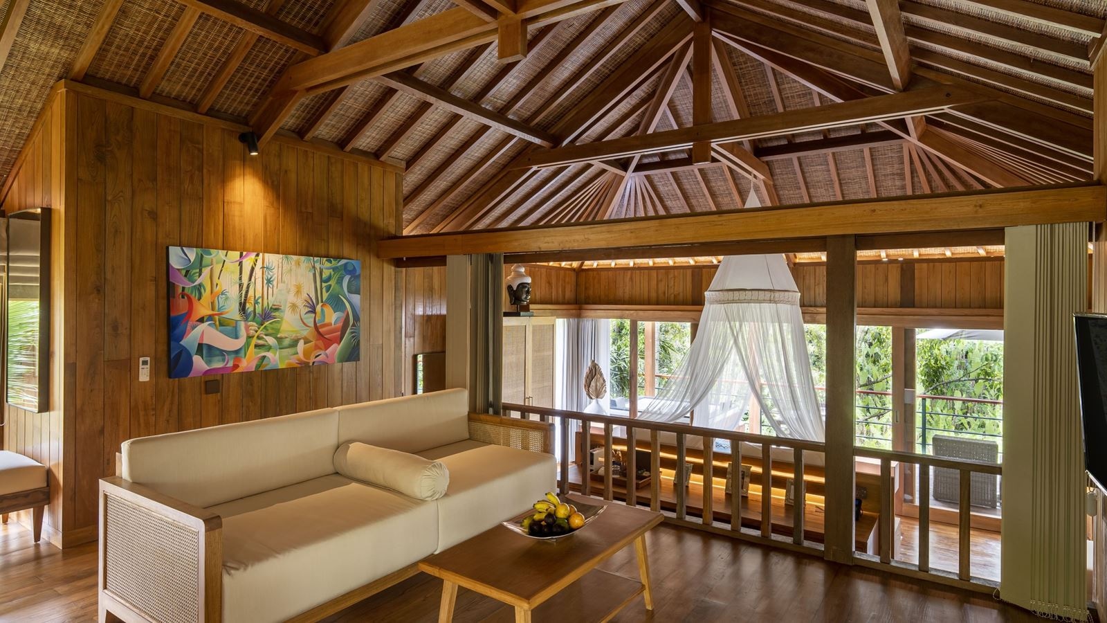 rooms-deluxe-suite-with-privare-hot-tub