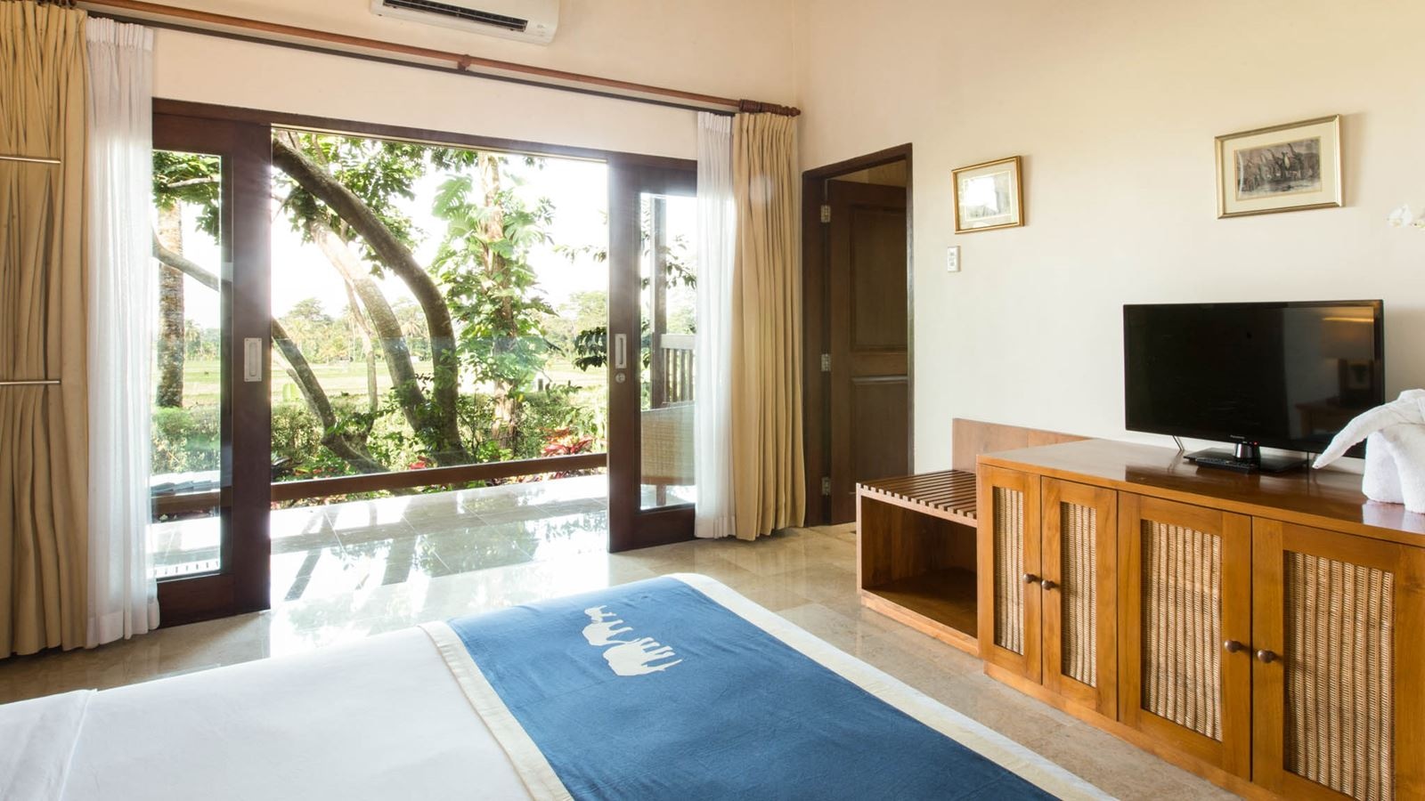 rooms-paddy-view-room