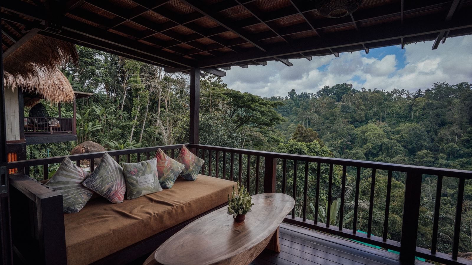 rooms-sunrise-view-villa