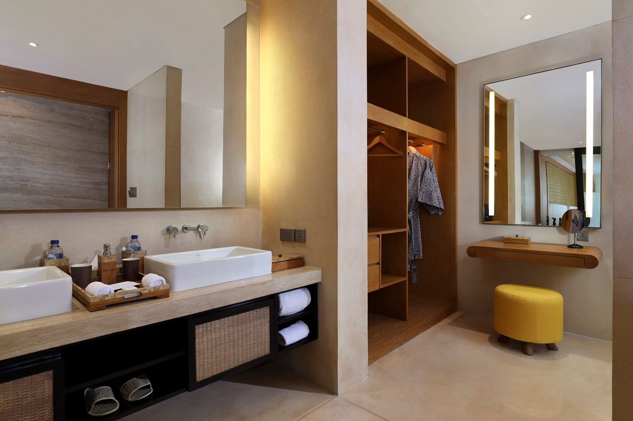 rooms-seminyak-pool-suite