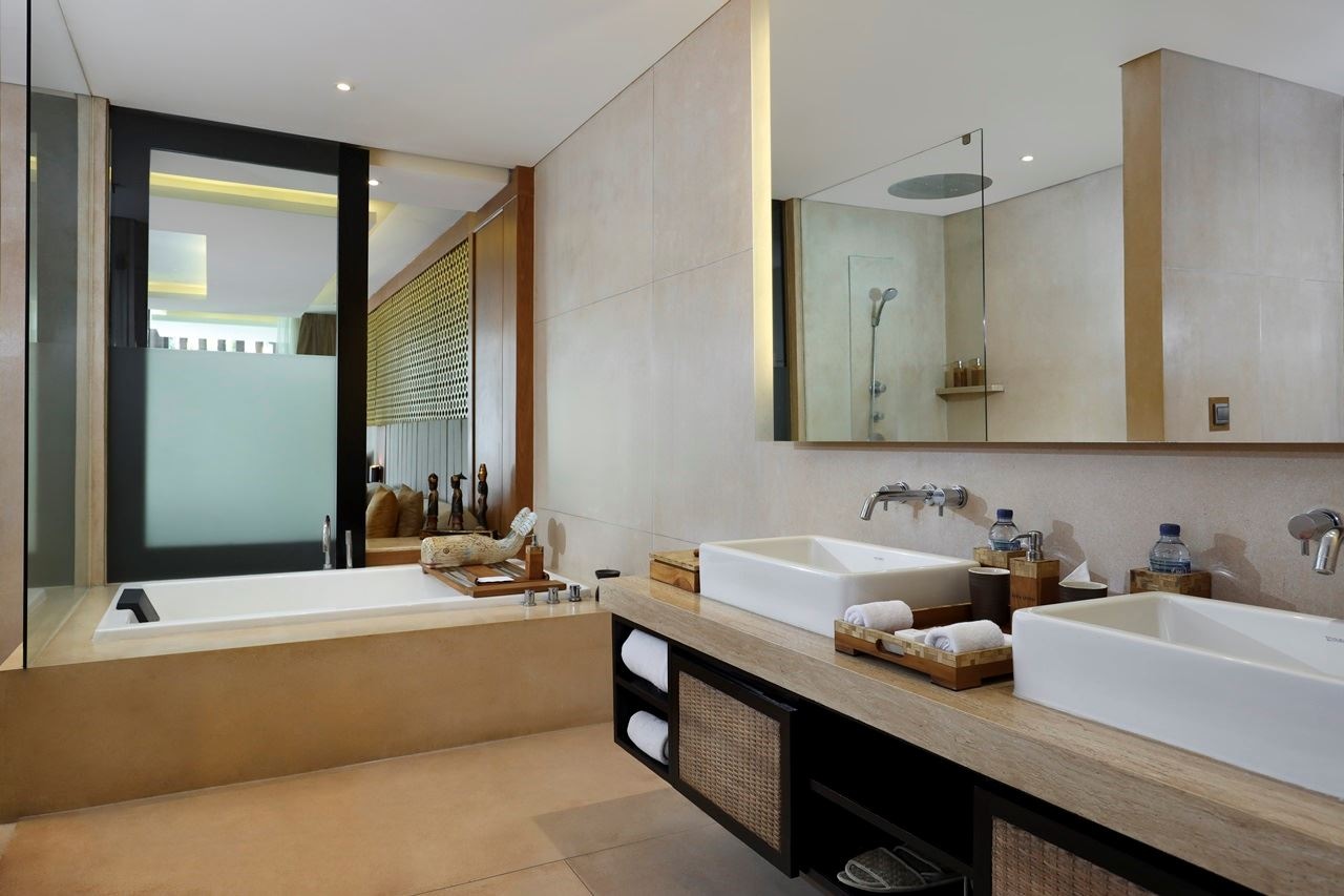 rooms-seminyak-pool-suite