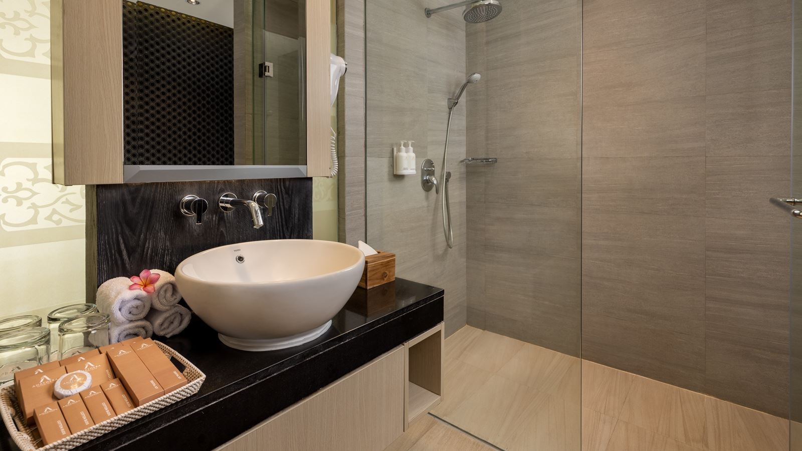 rooms-grand-deluxe-city-view