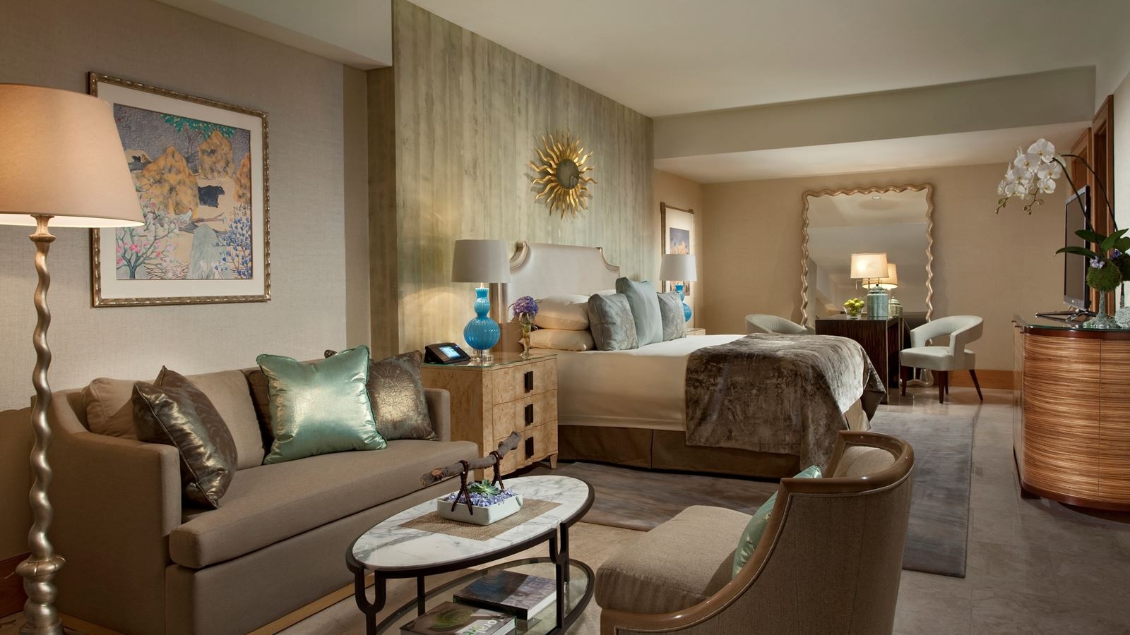 rooms-royal-suite-ocean-court