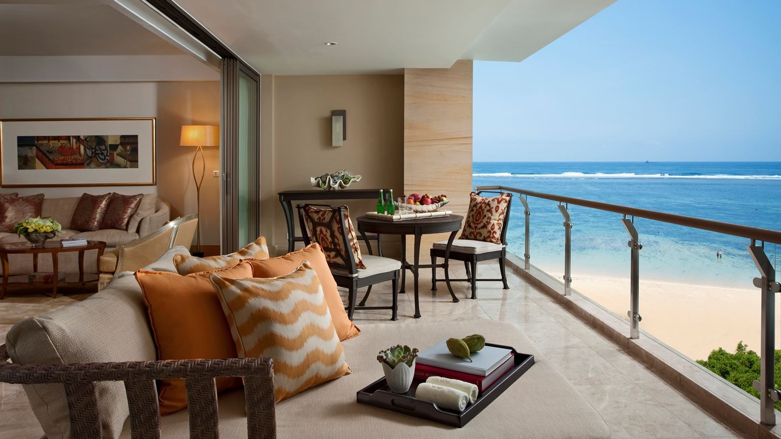 rooms-earl-suite-beach-front