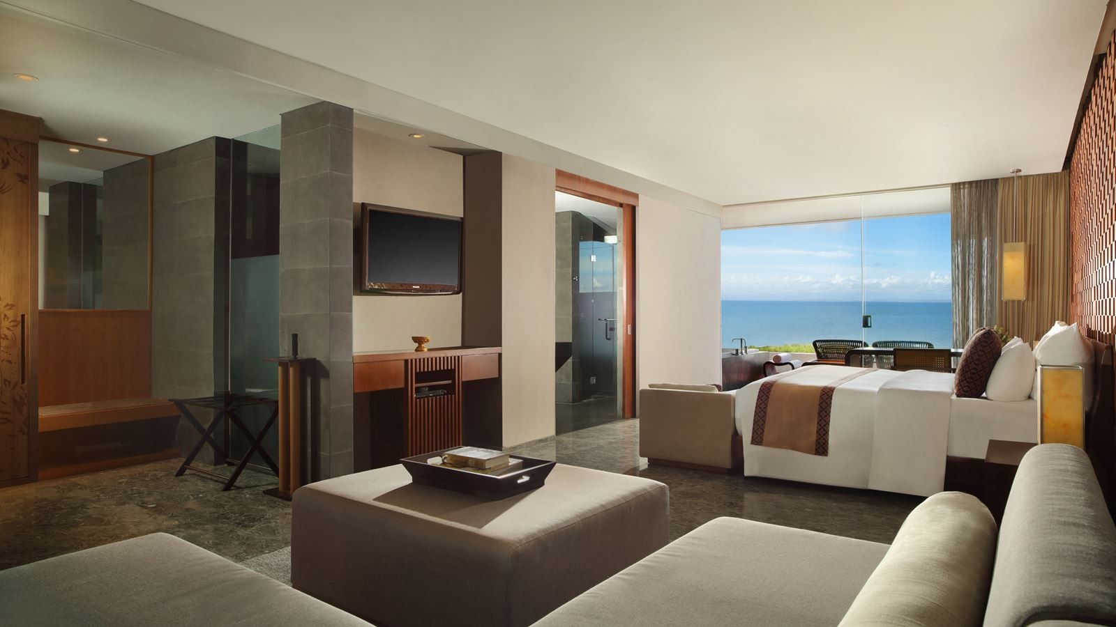 rooms-ocean-front-suite