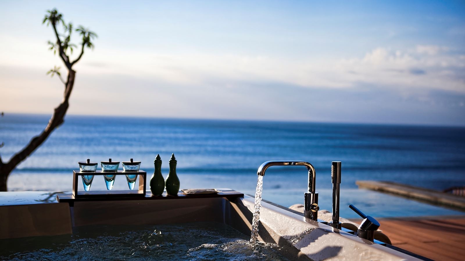 rooms-ocean-front-pool-suite