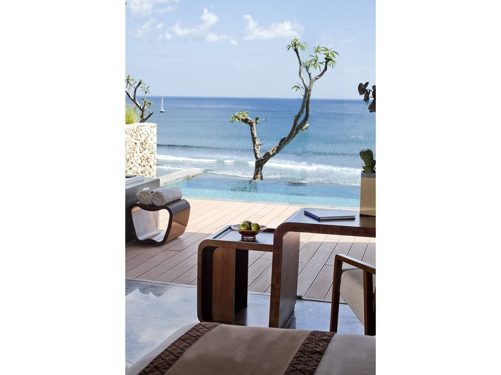 rooms-ocean-front-pool-suite