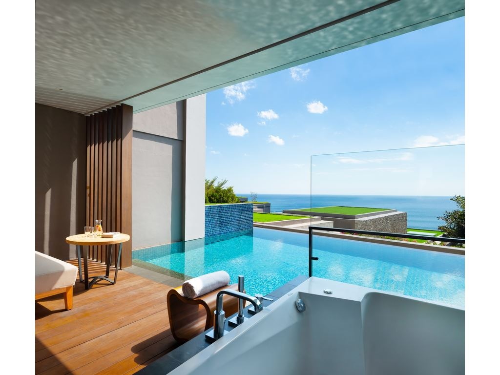 rooms-ocean-view-pool-suite