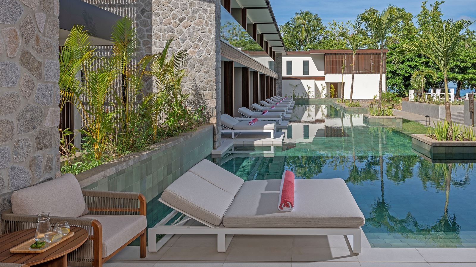 rooms-premium-lagoon-access-room