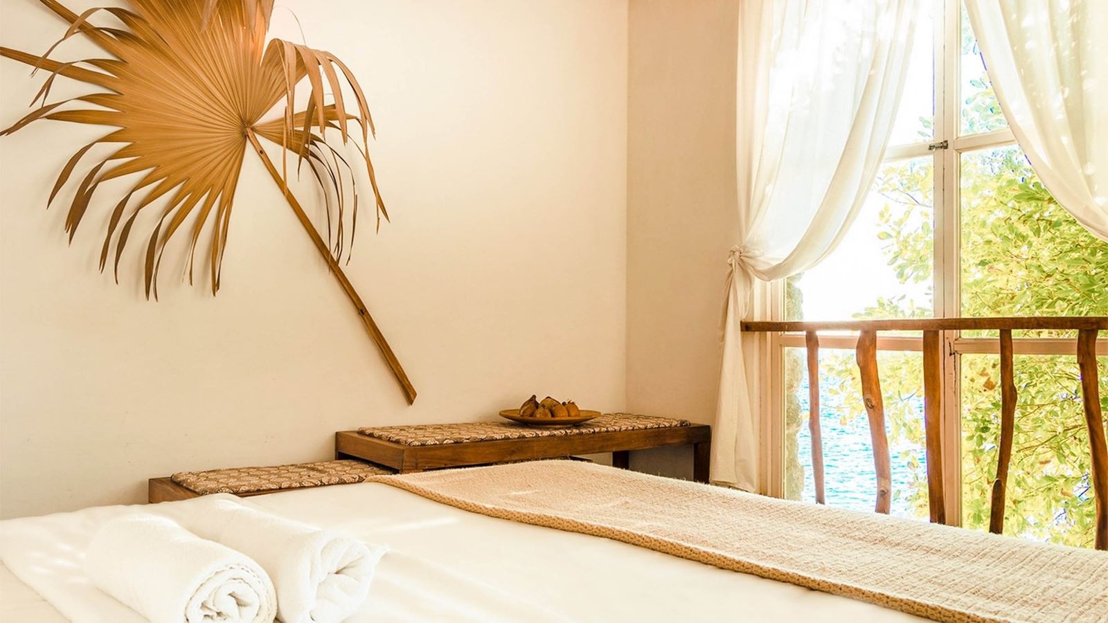 rooms-seaside--sea-view-junior-suites