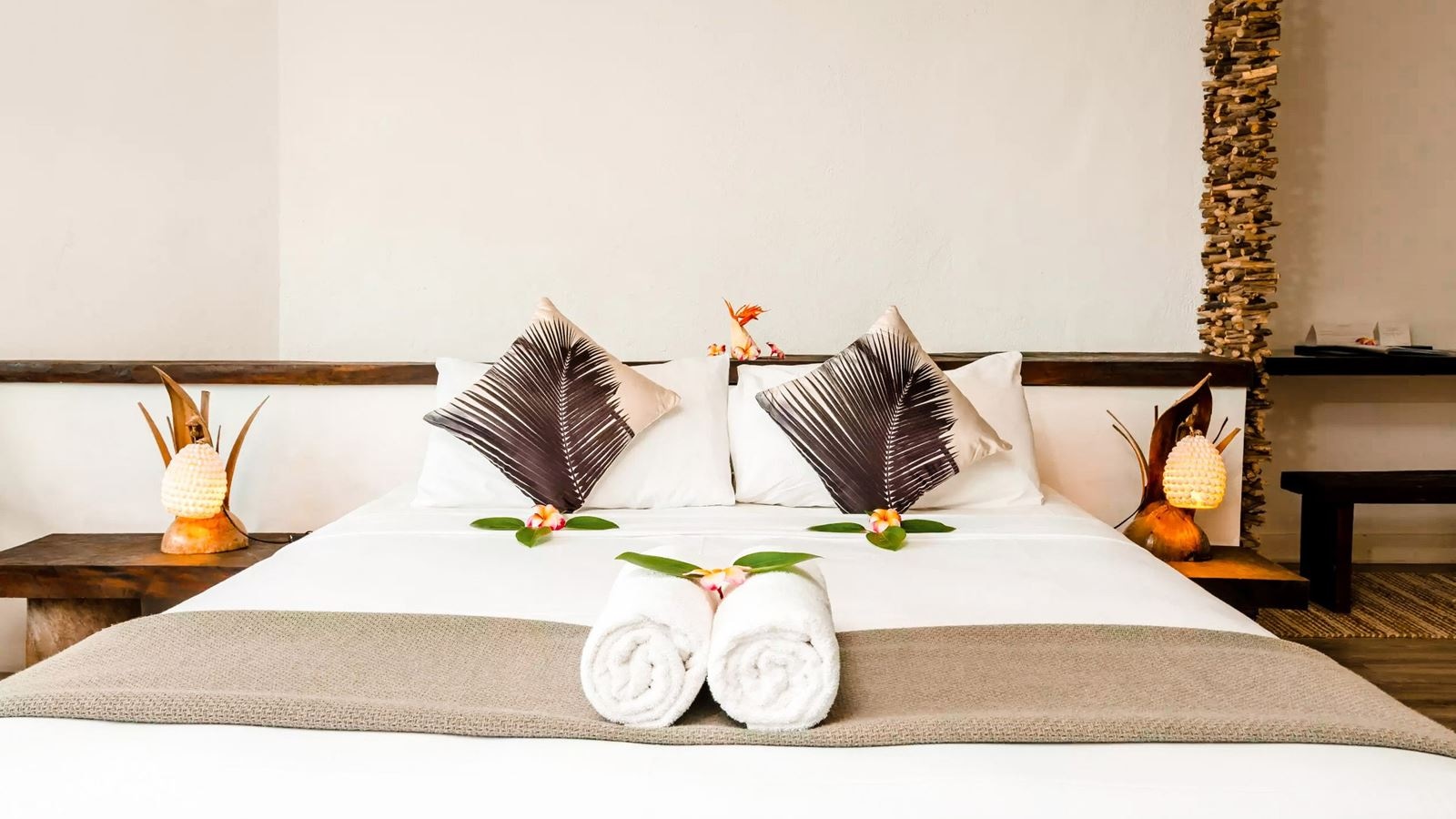 rooms-secret-garden--charme-superior-view-rooms