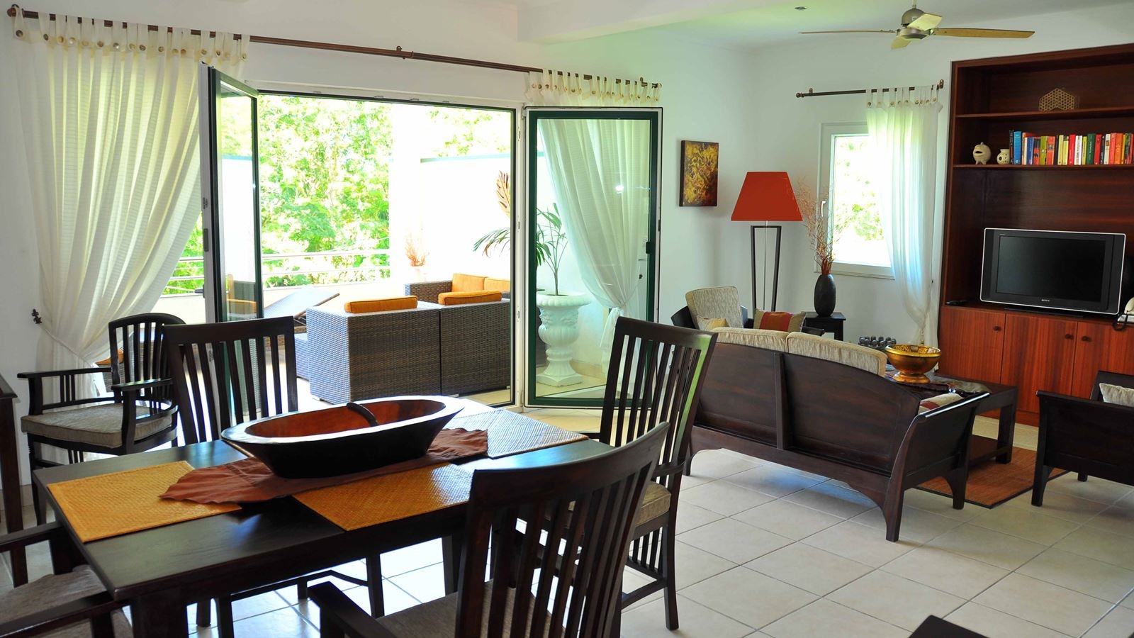 rooms-1-bedroom-terrace-studio