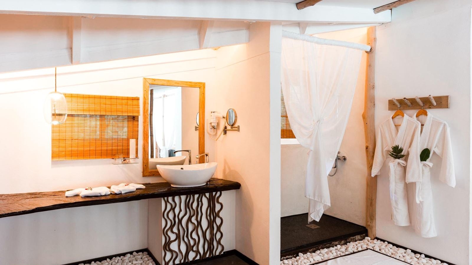 rooms-beach-house--beach-penthouse