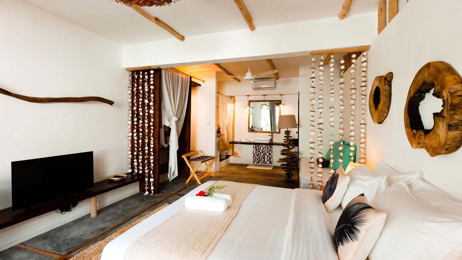 rooms-beach-house--beach-garden-room