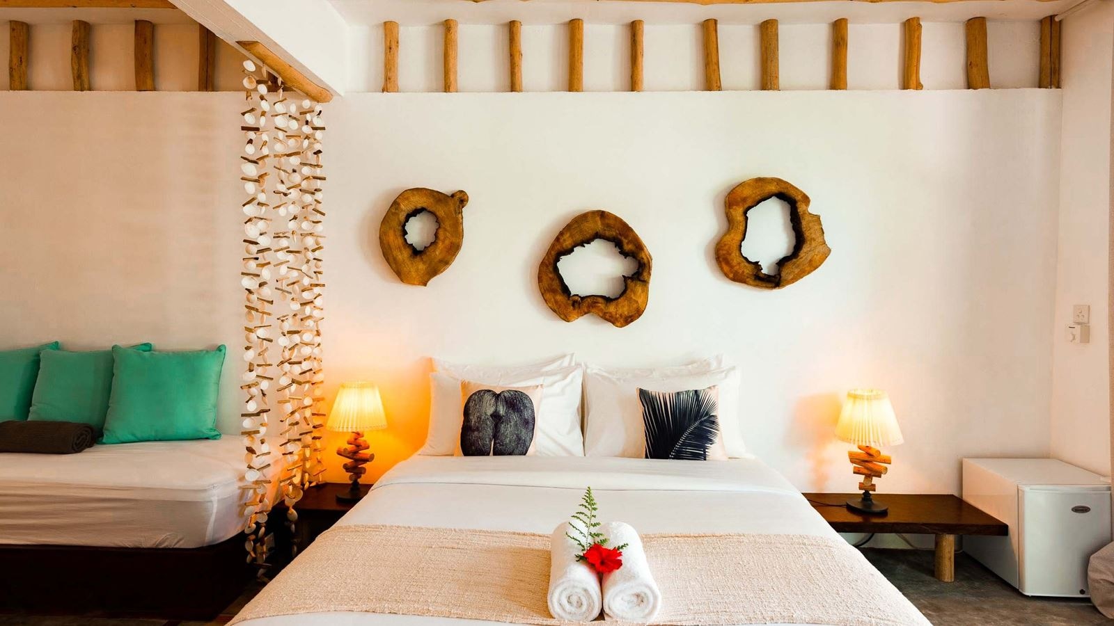 rooms-beach-house--beach-garden-room