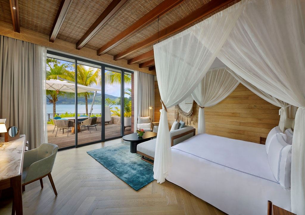rooms-one-bedroom-bay-house-suite-with-plunge-pool