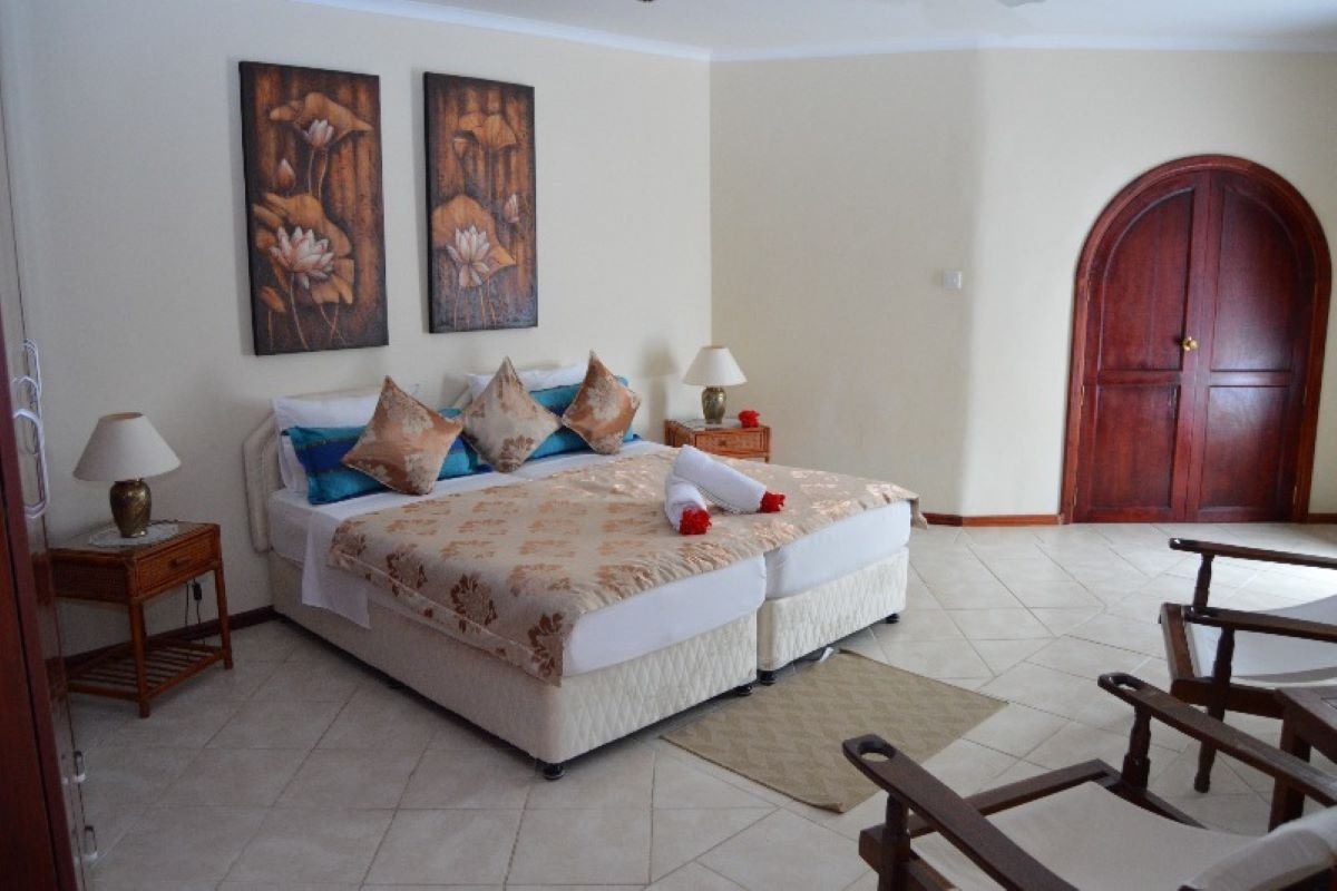 rooms-large-superior-rooms